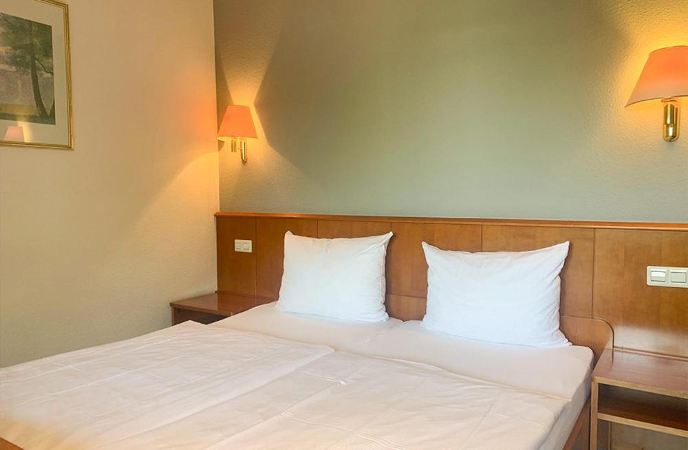 Der Gruene Baum Hotell Sinsheim Eksteriør bilde