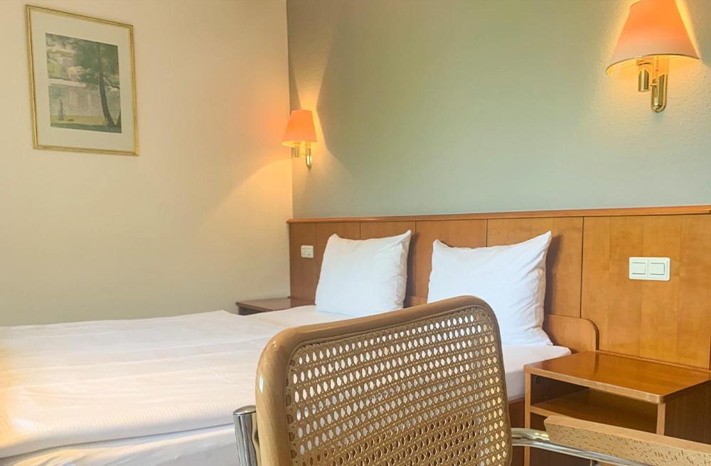 Der Gruene Baum Hotell Sinsheim Eksteriør bilde